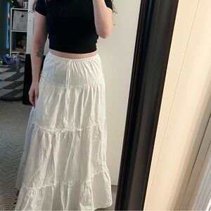 SOLD‼️Wild Fable Crisp White A-Line Skirt
